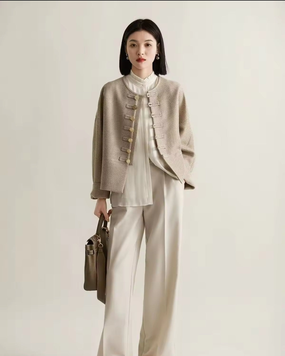 Versatile O-Nech Elegant Coat